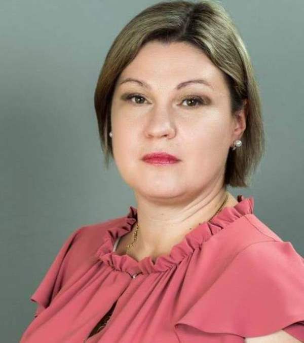 Гнездилова Юлия Олеговна.